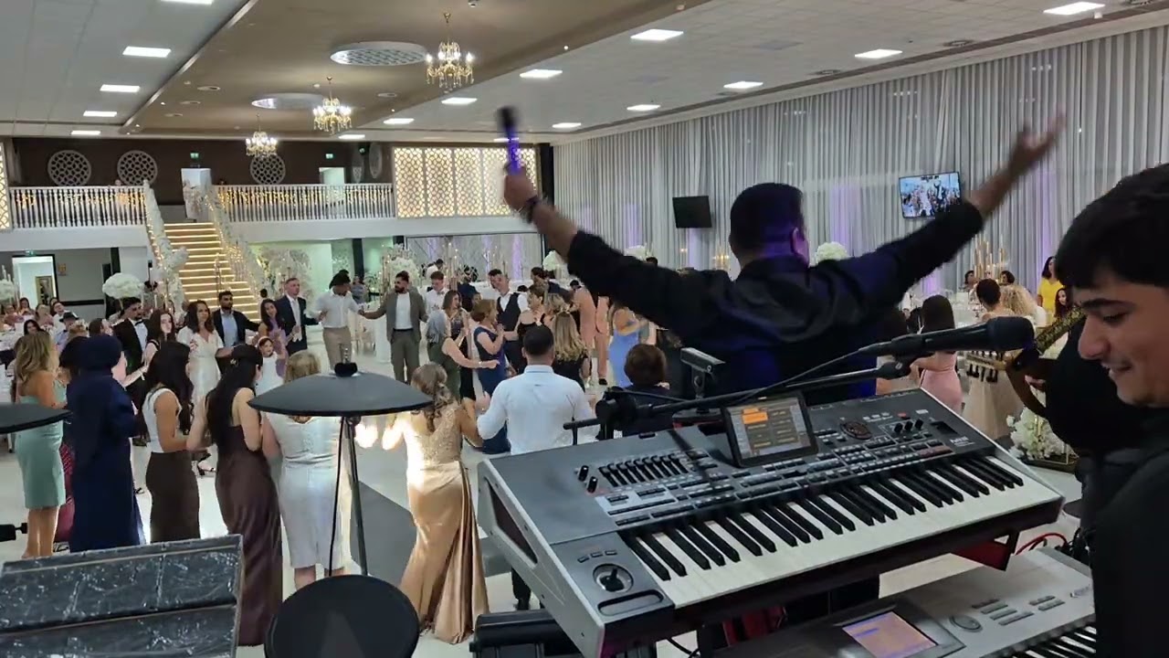 حفلة كاسل . صخر 