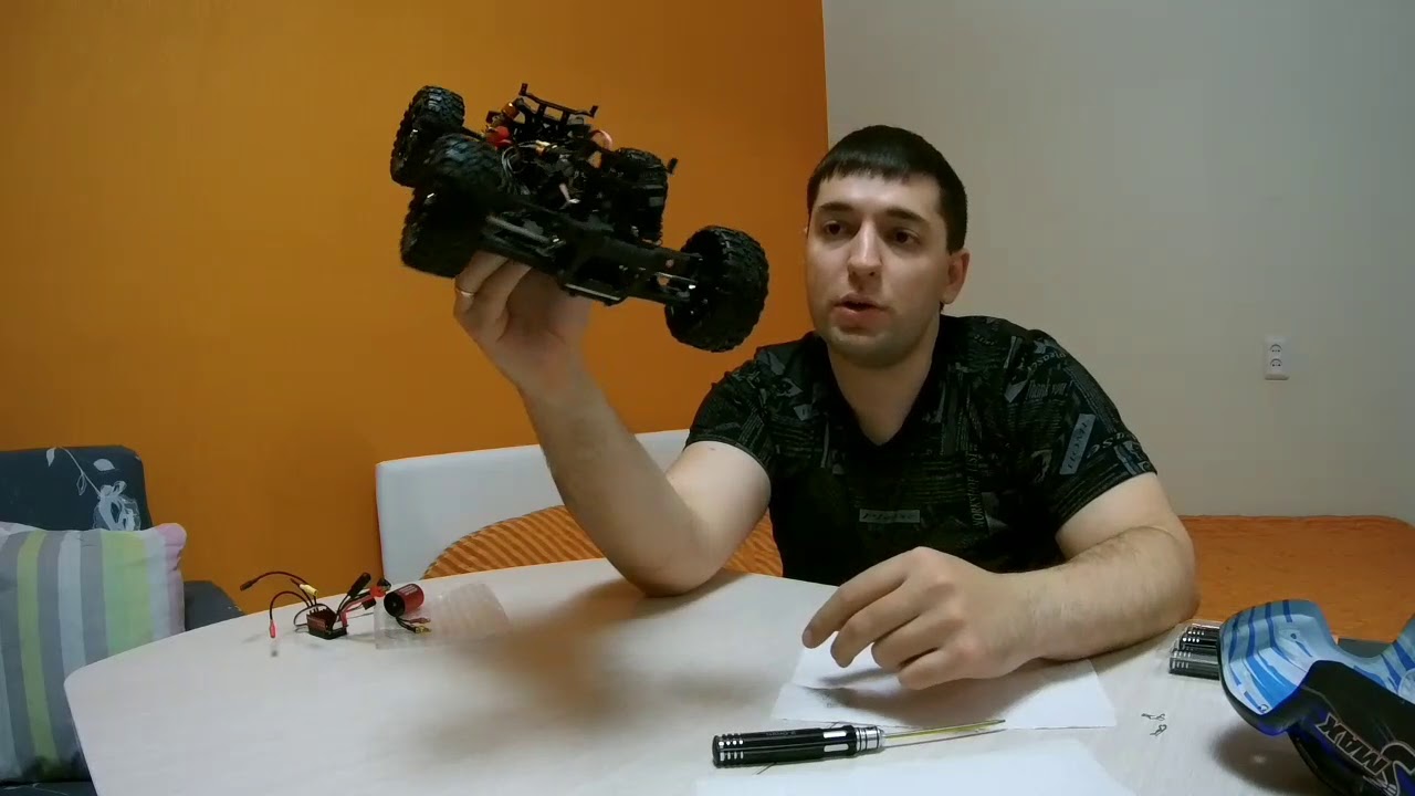Ставим на SMAX бесколлекторную систему Goolrc 35А 2-3S