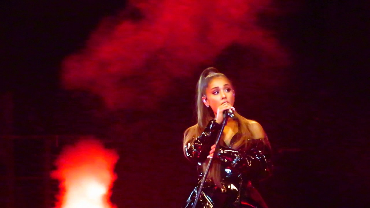 Ariana Grande - Dangerous Woman (Live in Dublin May 20th 2017)