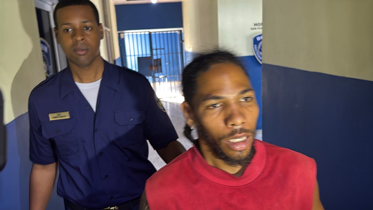Miren lo que pasó con estés joven y su padre  en castillo 
