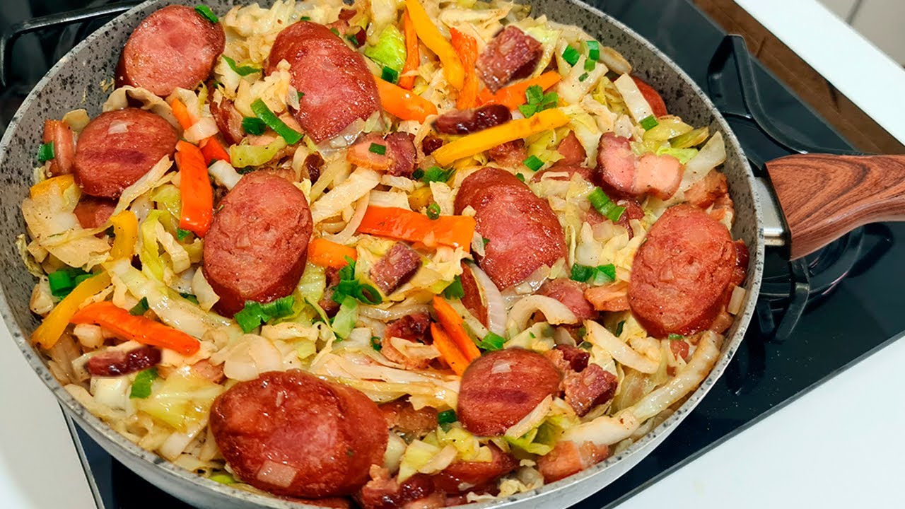 A receita da minha vó repolho refogado com bacon e linguiça