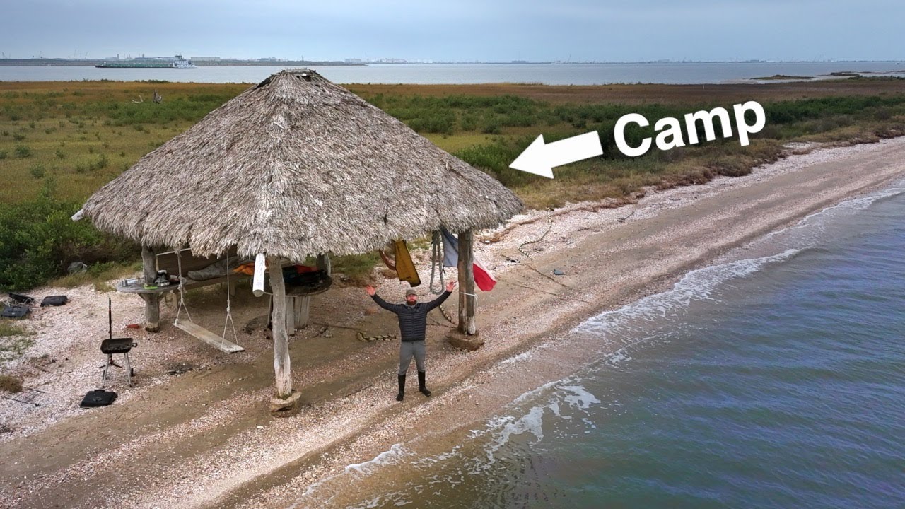 Кемпинг в хижине Island Tiki Hut