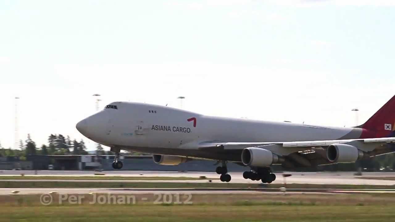 Asiana Airline Boeing 747-48EF and Korean Air Cargo Boeing 747-4B5ERF