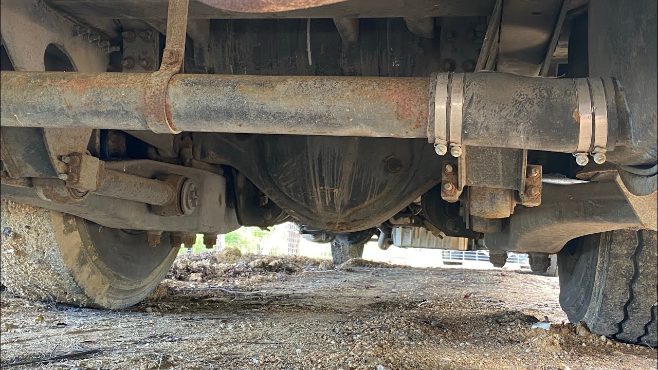 1989 Volvo B10M Diff and rear brake setup.