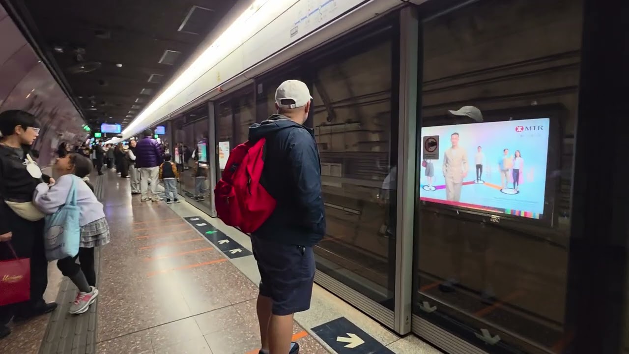 Island line video 13 mtr ( we waited for Q train to arrive in 3 tries )