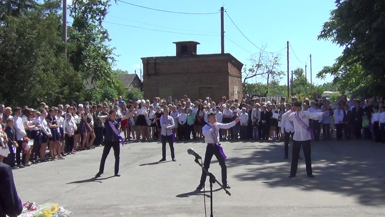 вальс на останньому дзвонику