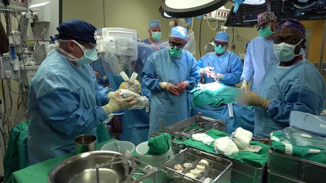 Jewish Hospital team performs first-in-world artificial heart transplant in female patient