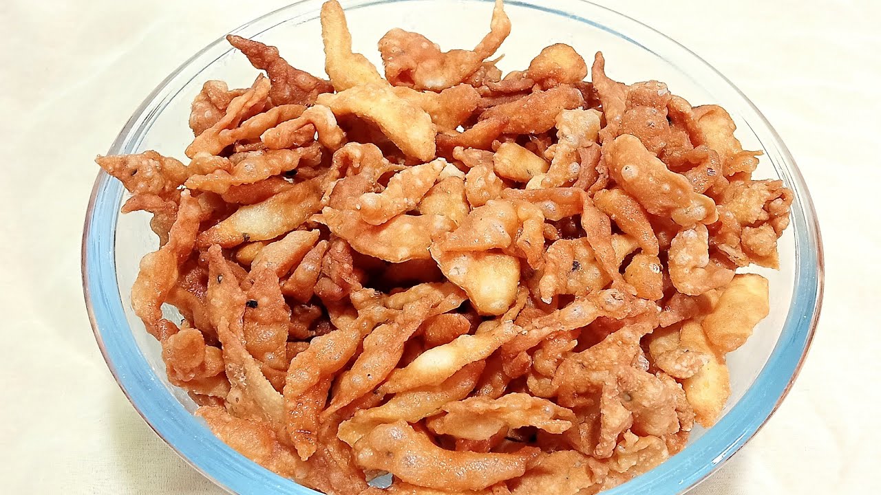 नमक पारे नमकीन बनाने का तरीका | Namak Pare Recipe | Crispy Namak Pare