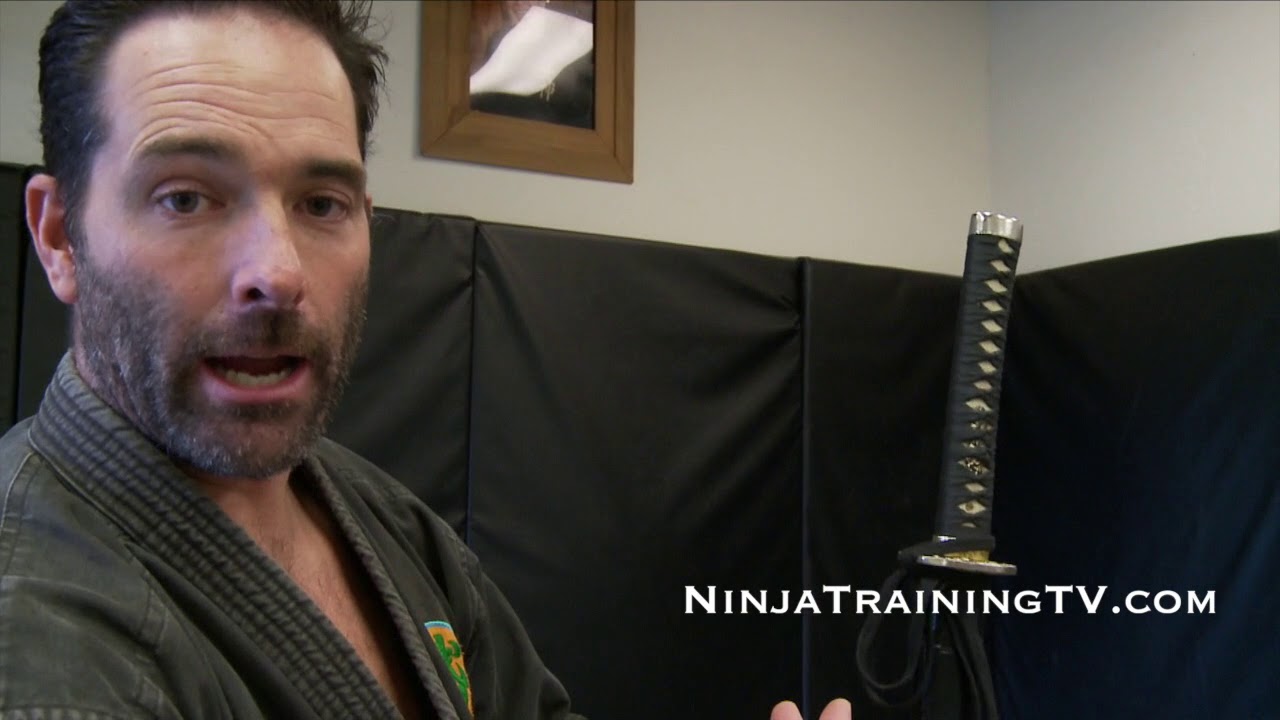 Wrapping Your Katana- Japanese Sword- to the Saya- with the Sageo