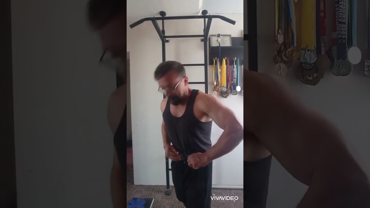 Hanging on a horizontal bar for 2 minutes? Провисеть 2 минуты на турнике - много ли это?