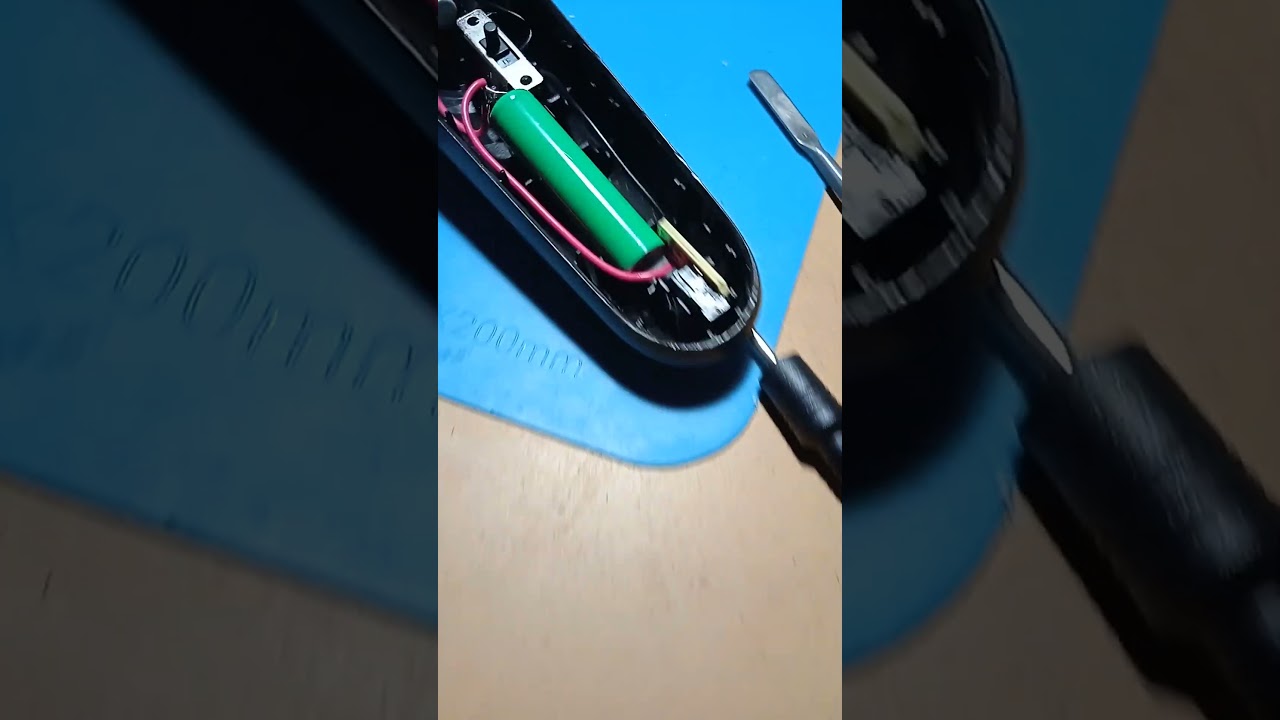 Триммер Braun 5513, не включается, не заряжается.