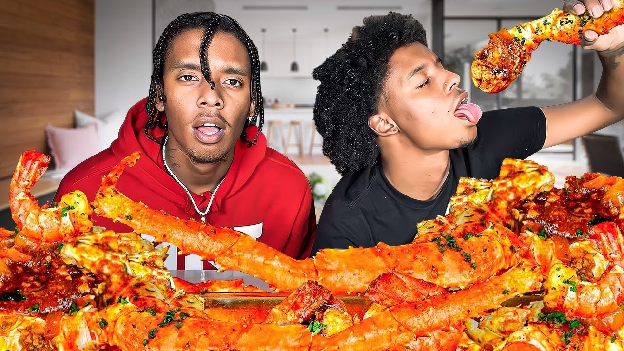 KING CRAB SEAFOOD  BOIL MUKBANG |SEAFOOD | MUKBANG | DESHELLED LOBSTER I SEAFOOD BOIL | ASMR EATING