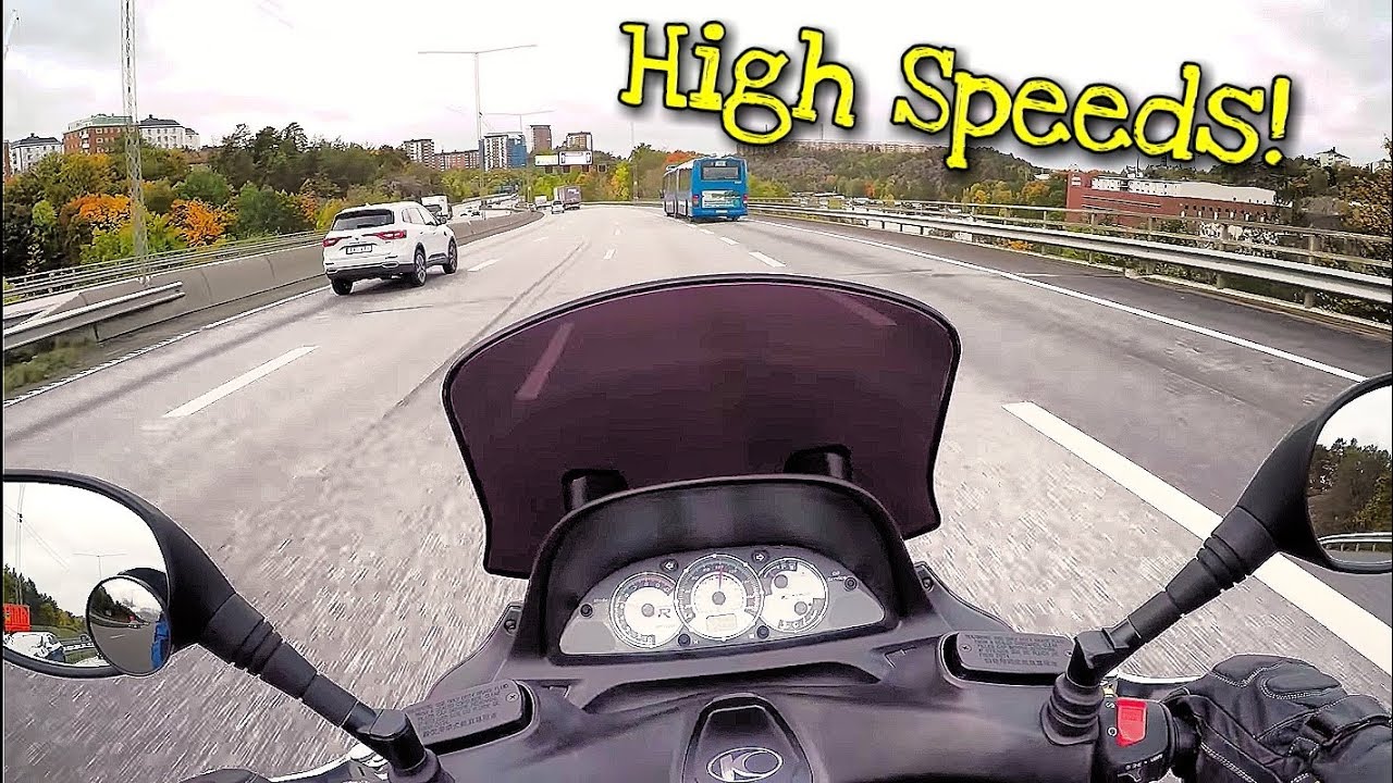 Test Driving a Really Fast maxi-scooter, Kymco Xciting 500Ri 2010