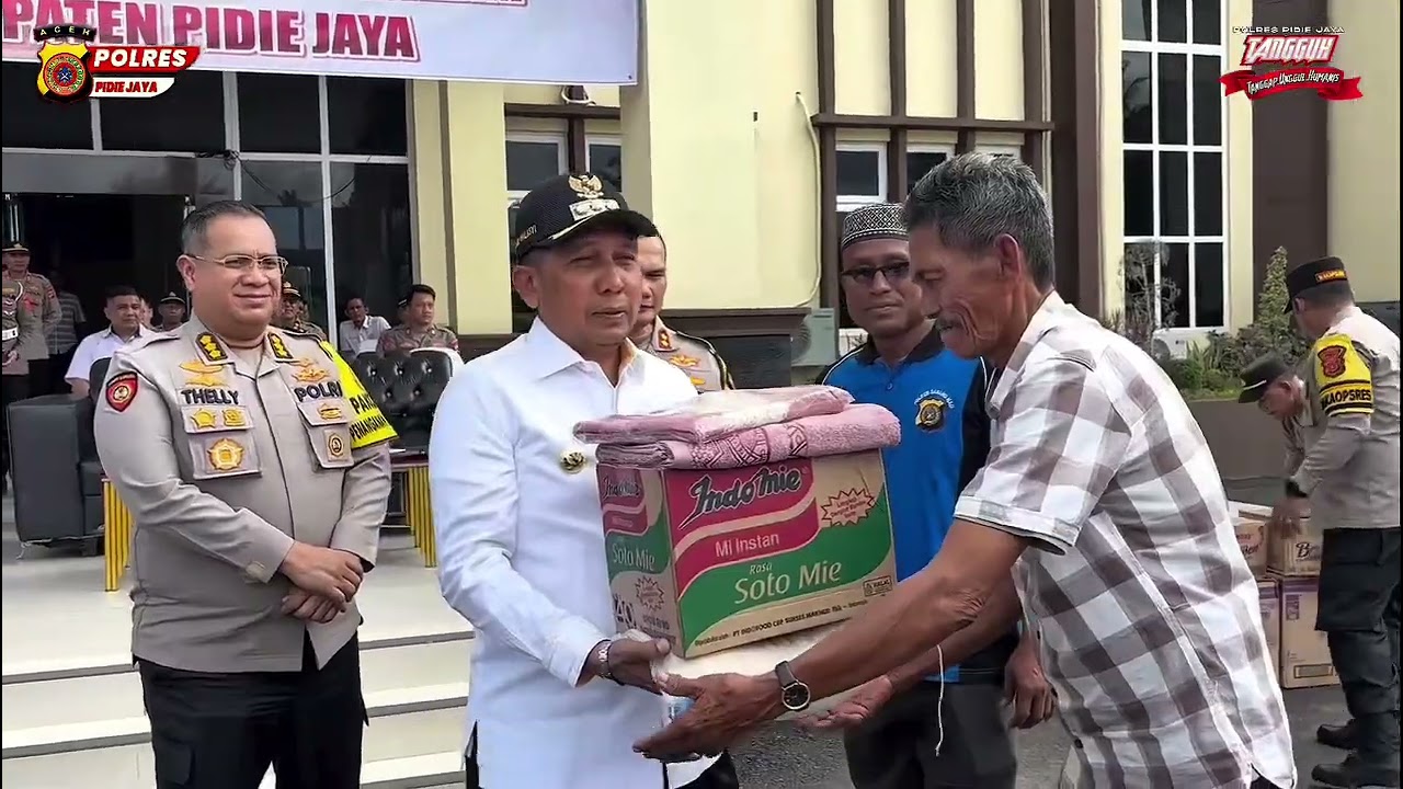 Sambut Ramadan dengan Kepedulian  Penyaluran Bantuan Kapolri untuk Warga Terdampak Banjir