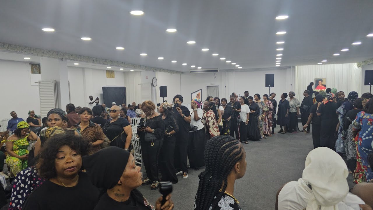AKUFI BRUXELLES TOMBER DONA MONIQUE BANA BA LELI ANGOLA PARIS KINSHASA INCONSOLABLE TÉMOIGNAGE 