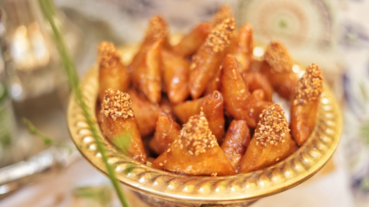 Moroccan Almond briouats بريوات اللوز بمذاق هائل