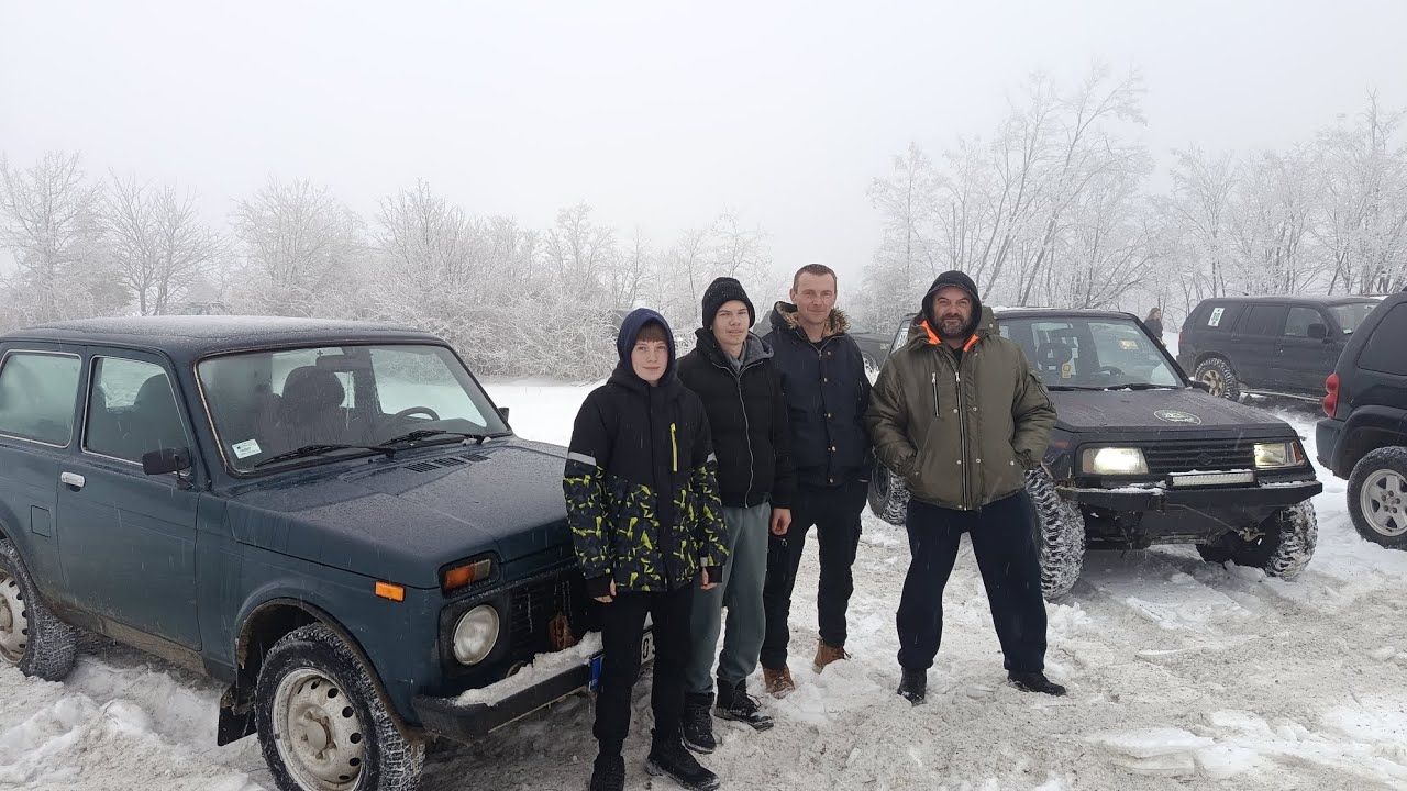 Božićna dzipijada AMK Dziponje kosjeric (Lada niva 1.7 59kw)