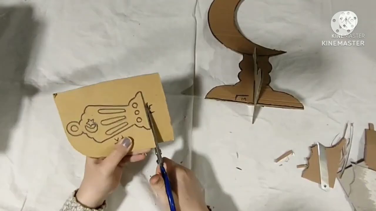 طريقه عمل زينه رمضان من الكرتون بدون تكاليف/ عمل زينه رمضان ببلاش/عمل فانوس وهلال رمضان من الكرتون 