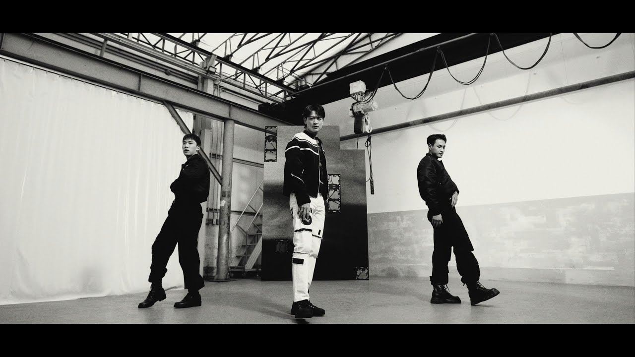 MINHO 민호 '놓아줘 (Chase)' Performance Video