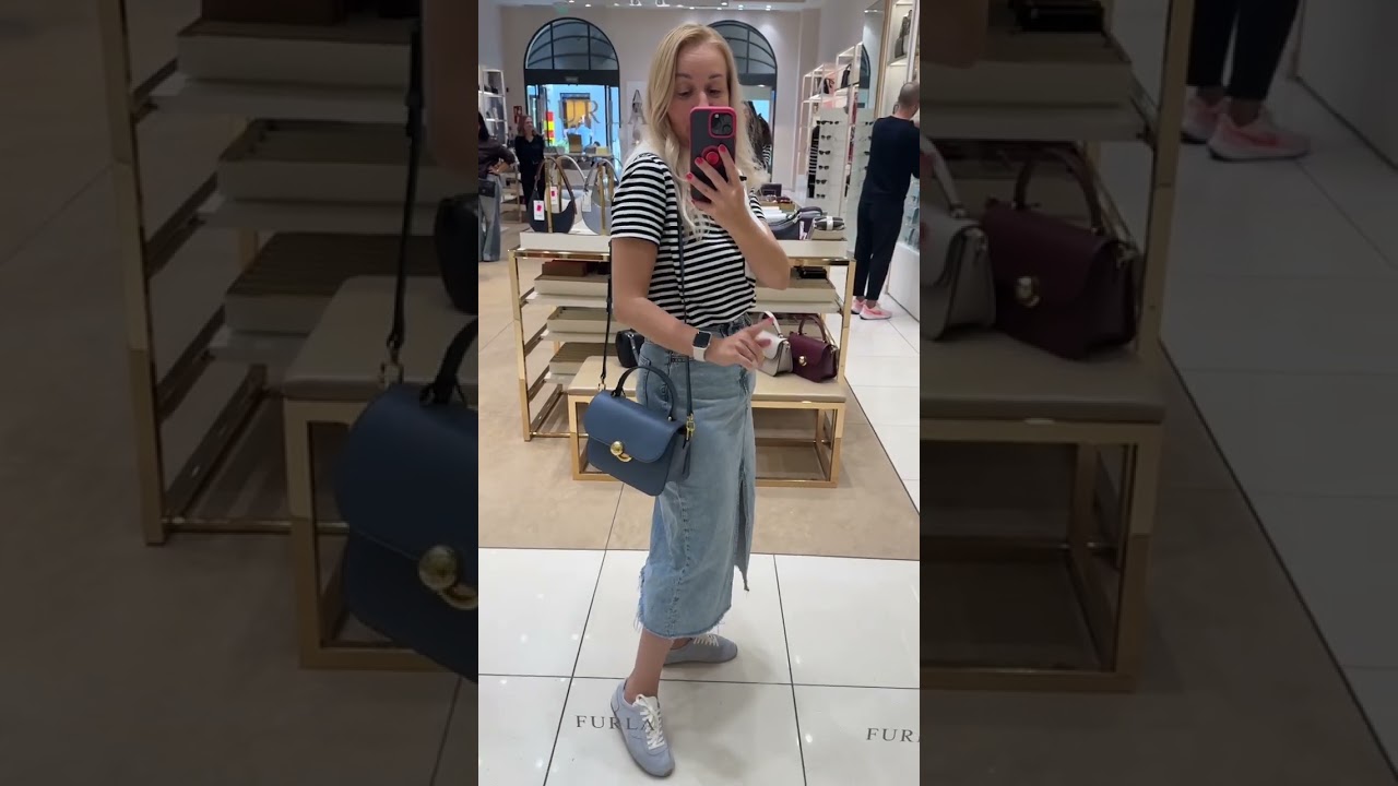 Настоящий клад. Линия бутик. Сумка Furla Sfera со скидкой -55%