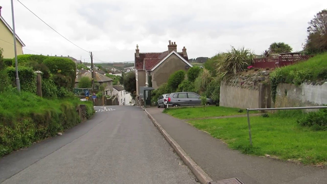 Walk from Hall Walk to Greenbank in Polruan by Fowey Cornwall