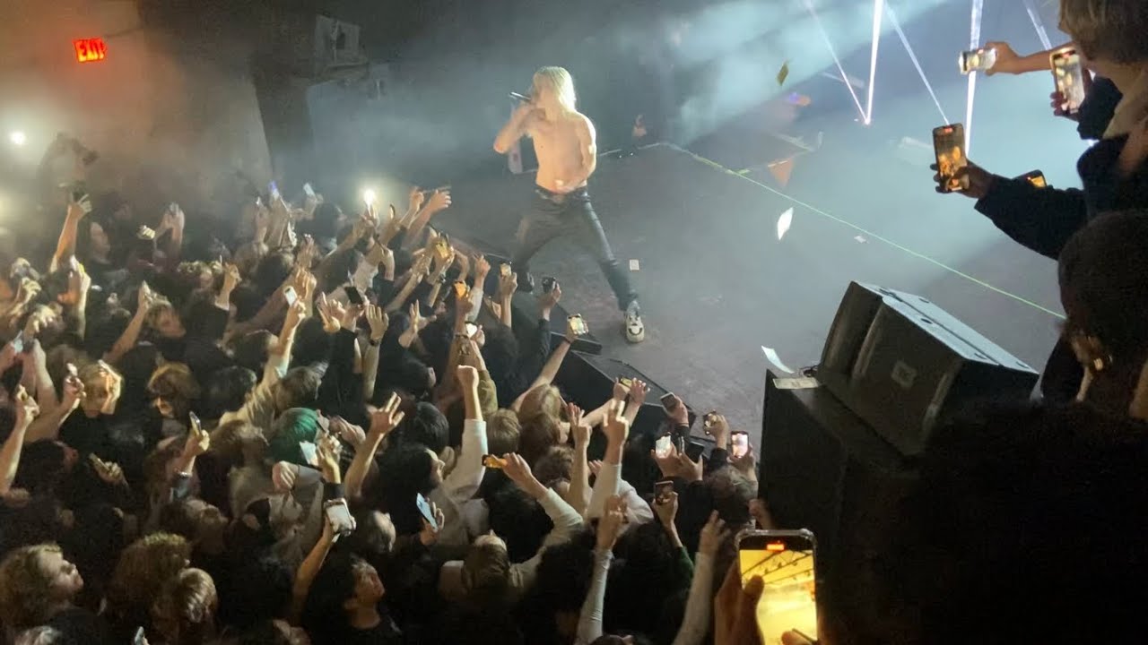 2hollis Austin Tx- Jeans live