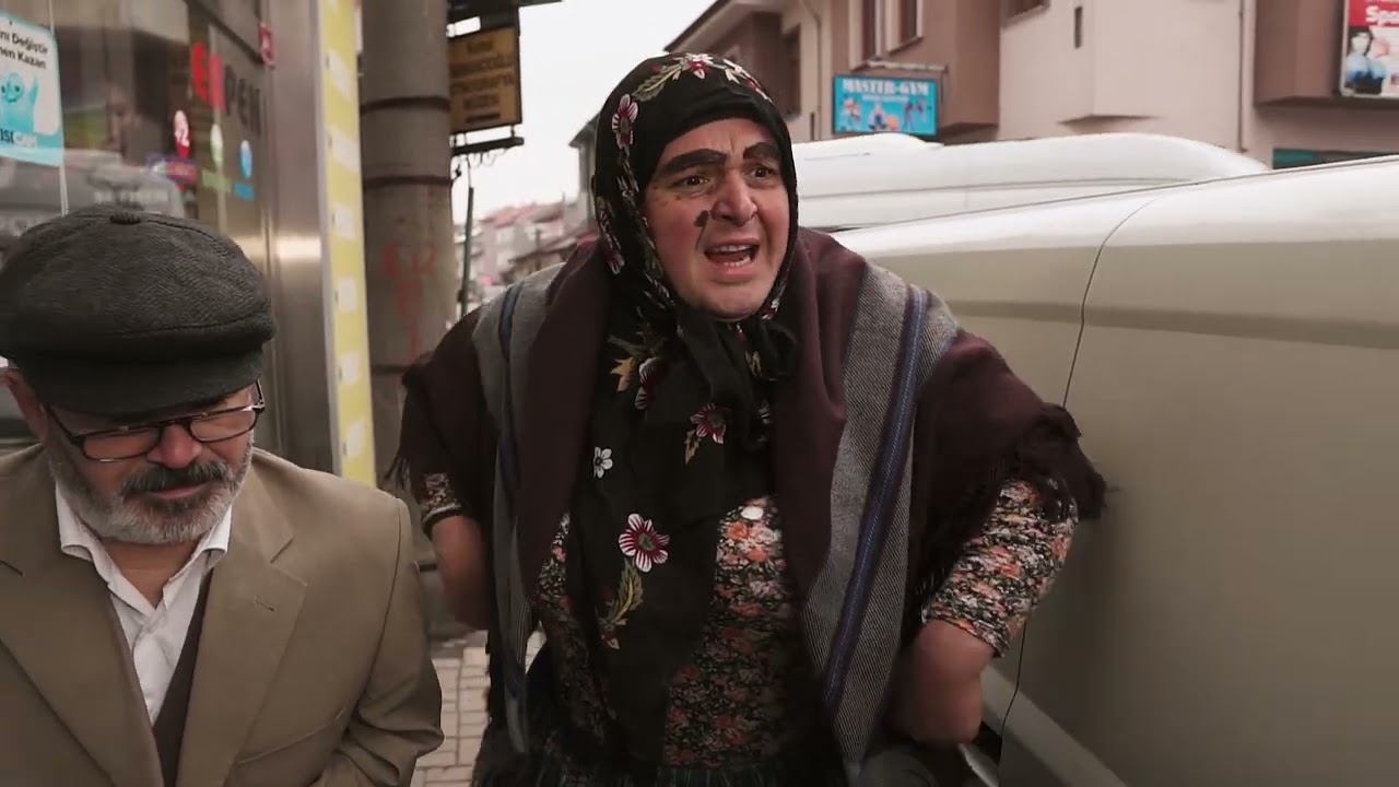 Neh neh teyze Babasını evlendiriyor:))