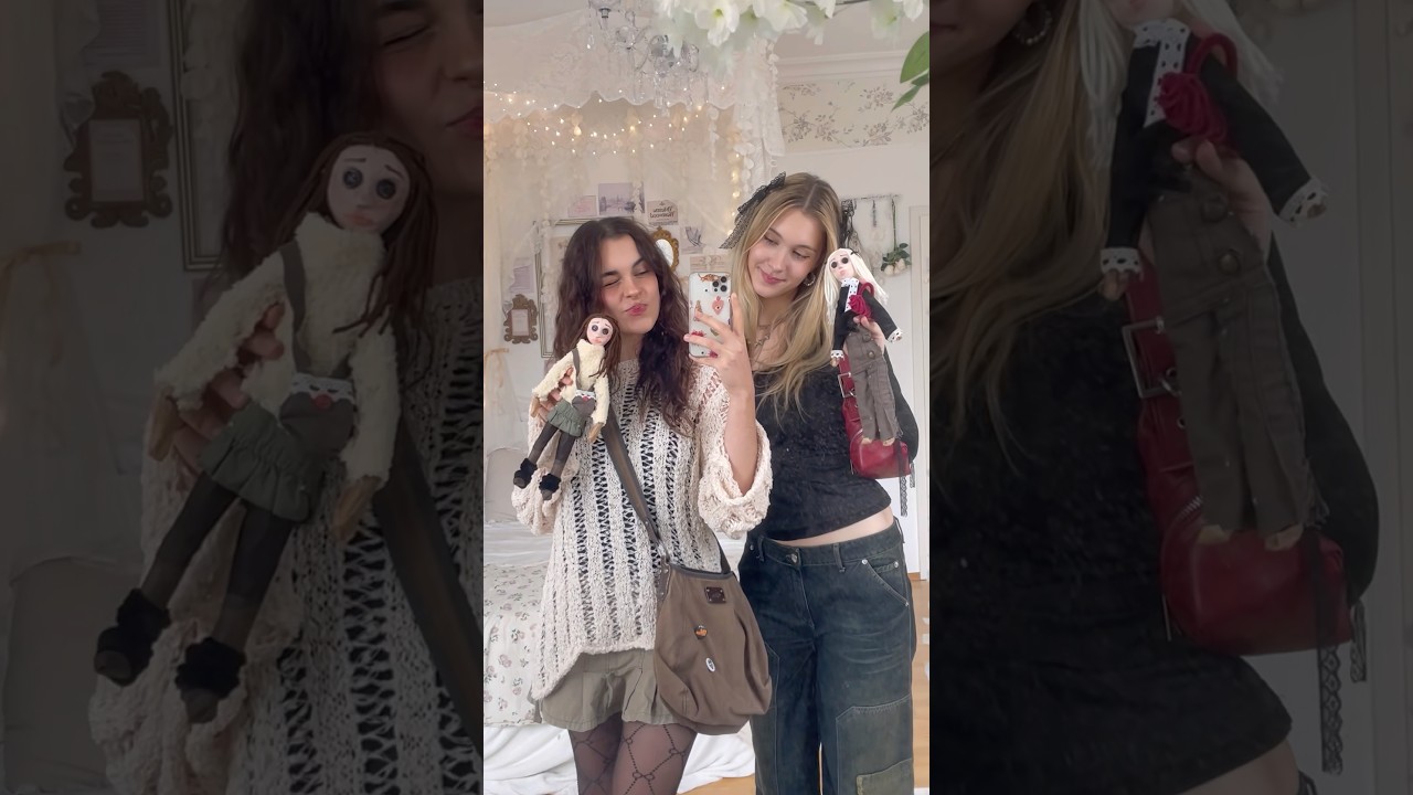 @leylatavas and me as Coraline dolls🐈&zwj;⬛🌙🗝️🎪