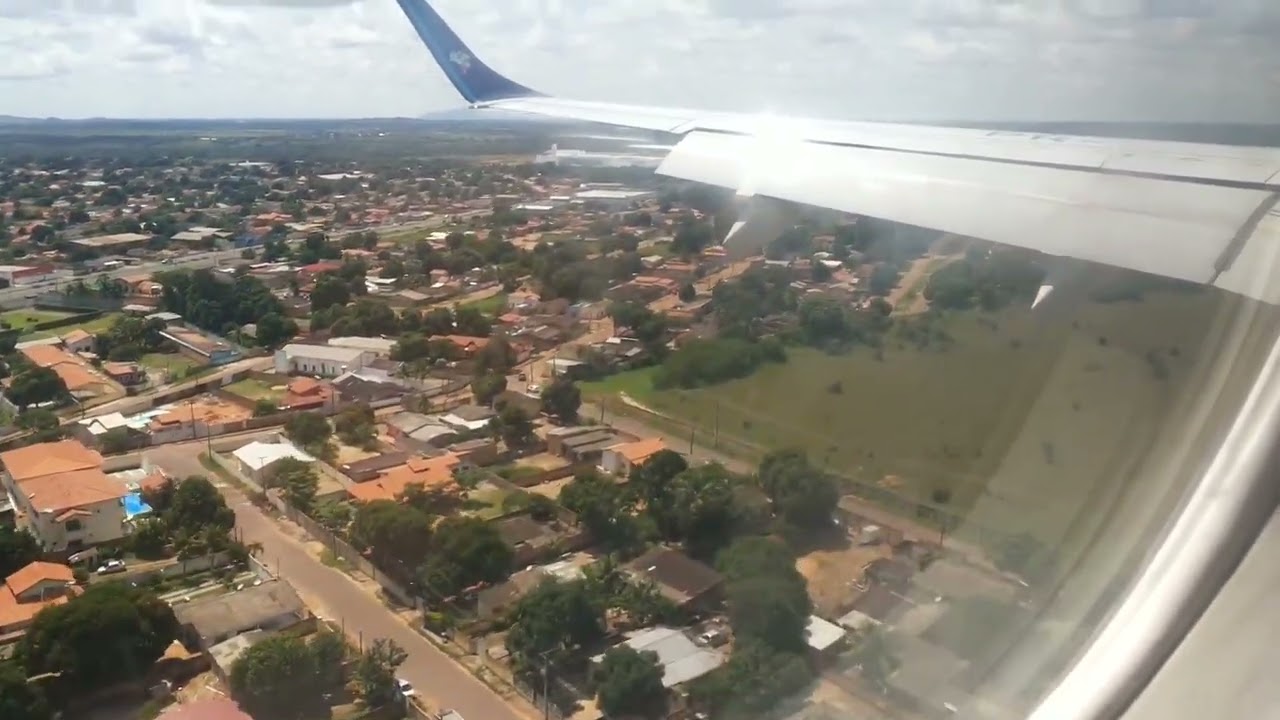 Aproximação e aterrisagem no Aeroporto de Boa Vista. 