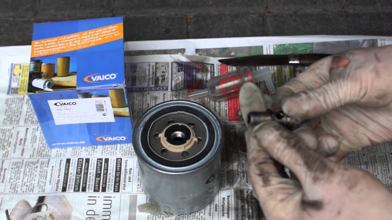 DIY - Mercedes-Benz 300 SDL TURBO - W126 - OM603 - DIESEL FUEL FILTER CHANGE - Dieselfilter wechseln