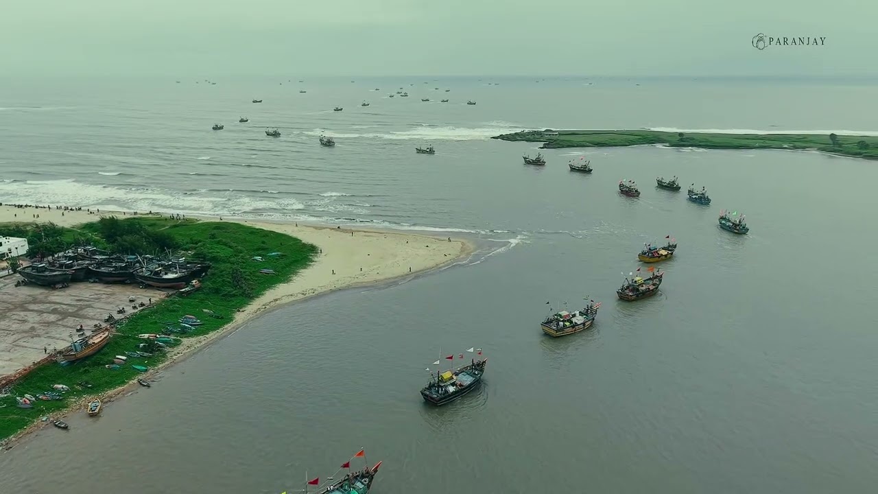 Fishing boat view 🚤           #djiair3s #dji #drone #dronevideo #fishing #boat #diu 