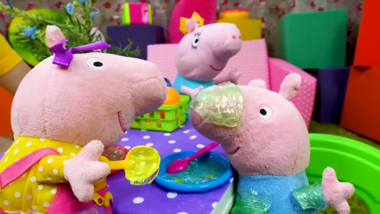 George não quer comer mingau, mas Mamãe Pig tem uma ideia para deixar mais gostoso!🍓🍌