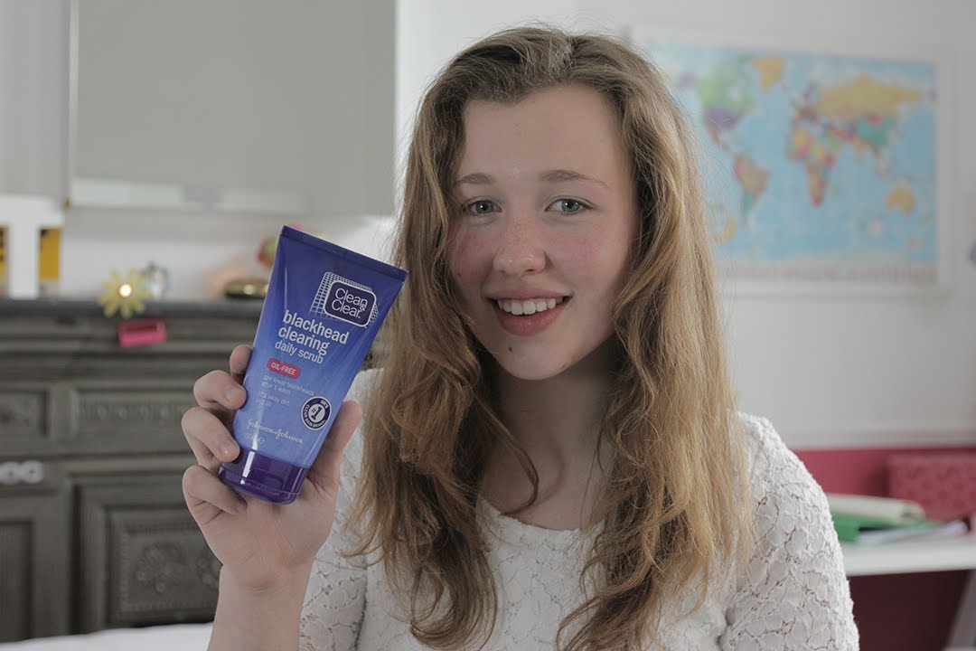 How to help reduce blackheads - CLEAN & CLEAR®