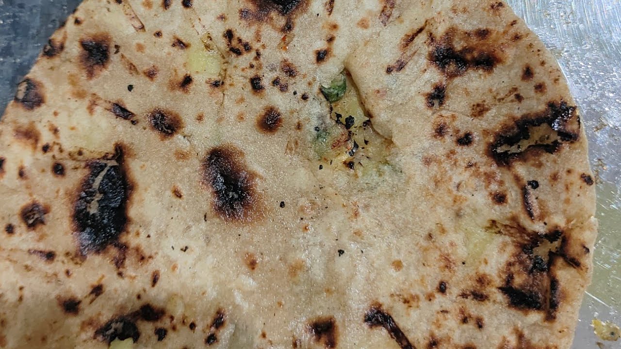 Gas Par Aloo ki Roti Kaise Banti Hai Live dekhe ll please subscribe my channel