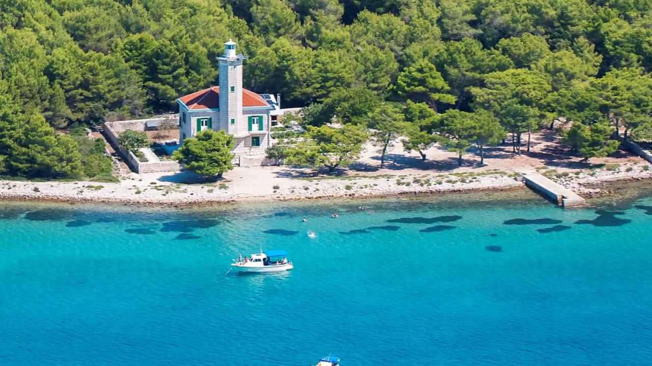 Vir - otok s dva lica / Insel mit zwei Gesichtern / The Island With Two Faces