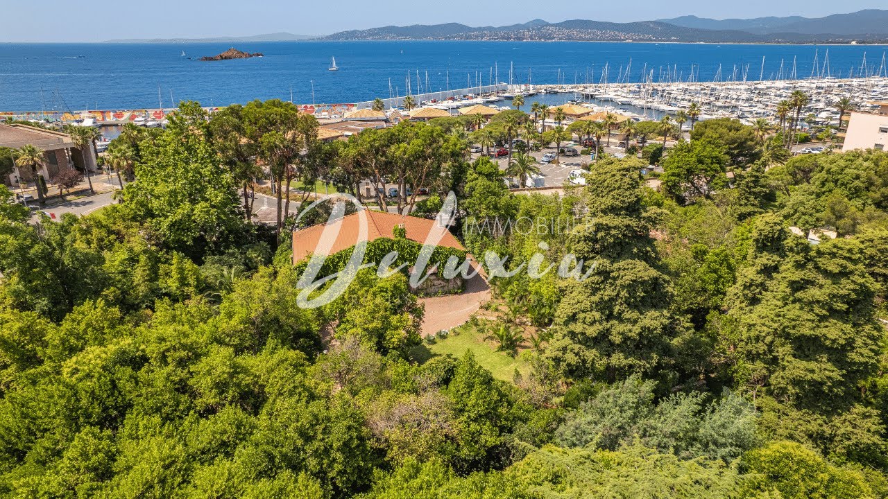 DEMEURE D'EXCEPTION DU XIXe AVEC PARC CLASSÉ - SANTA LUCIA, SAINT-RAPHAËL