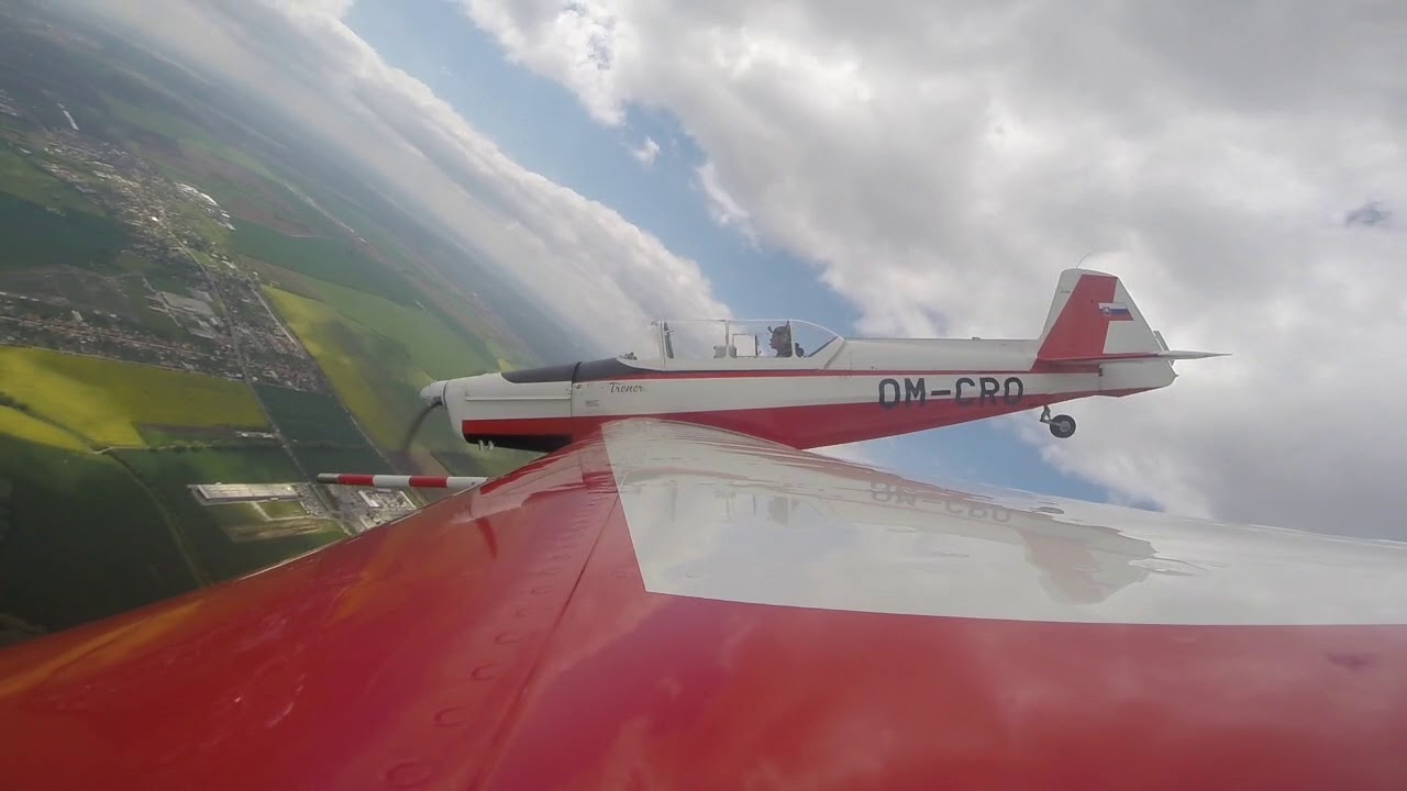 Zlin Z 526F - Training