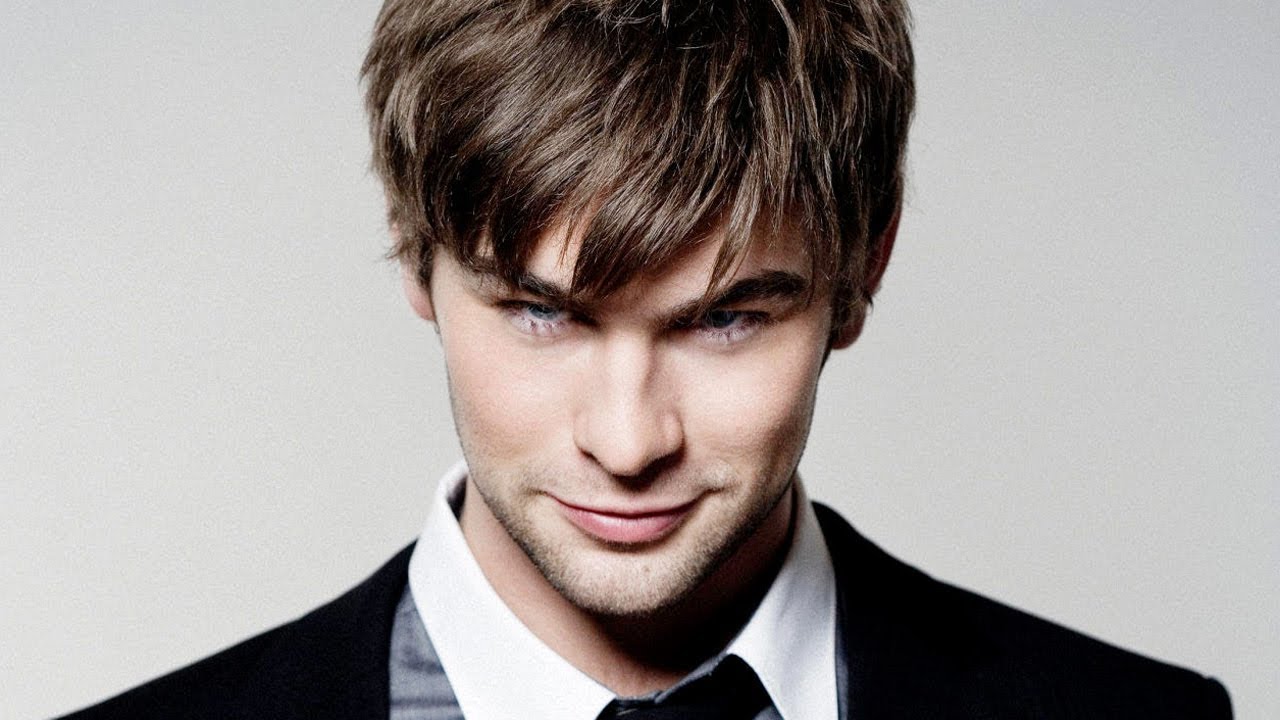 Chace Crawford Does the Movie Trailer Voice! - STUDIO SECRETS