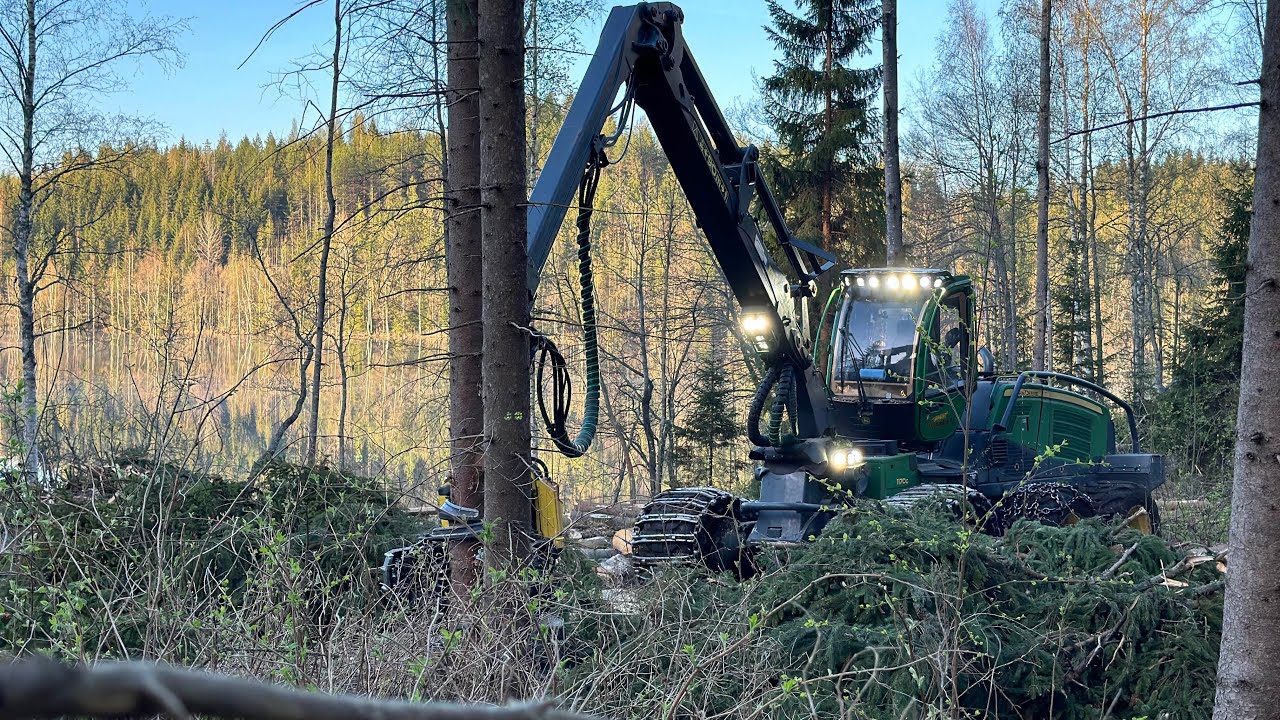 Namu harvennusta - John Deere 1170g h424 -