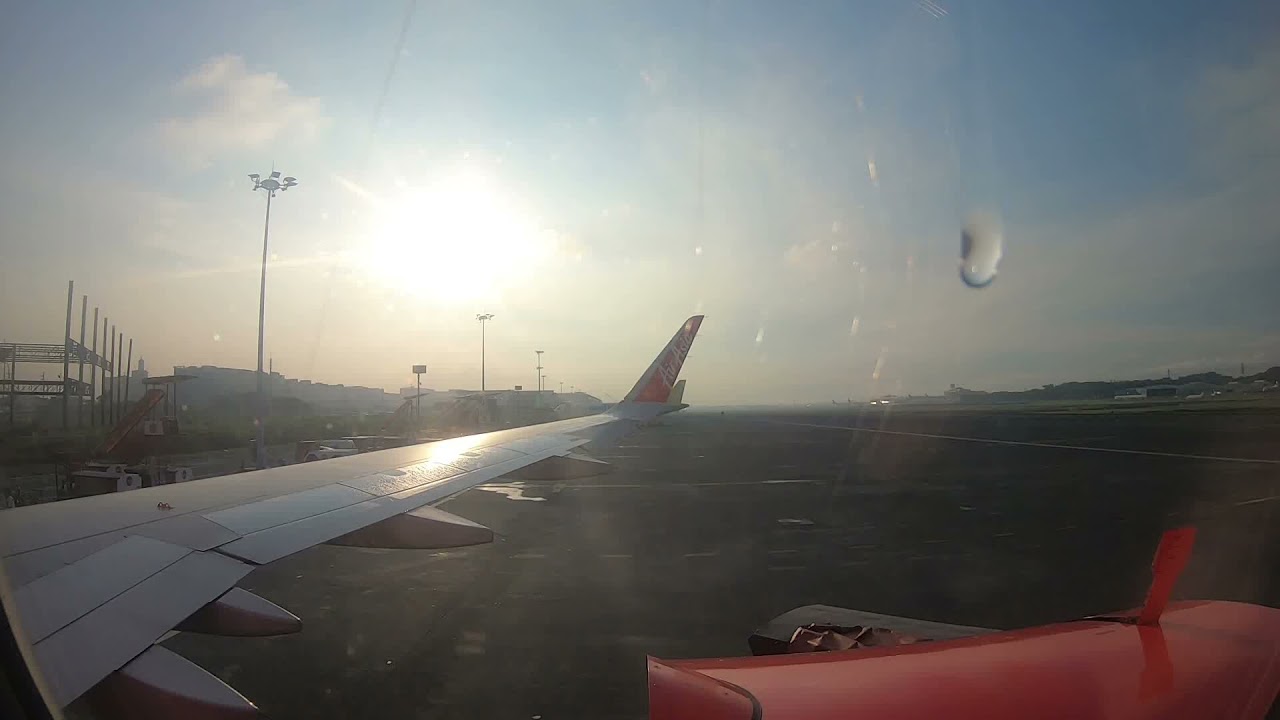 Philippines AirAsia Z2 8219 Manila (MNL) to Caticlan (MPH) Airbus A320-200 RP-C8948 23 DEC 21