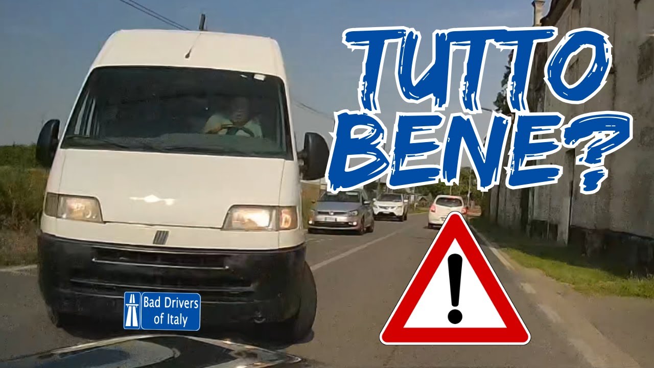 BAD DRIVERS OF ITALY dashcam compilation 8.25 - TUTTO BENE?