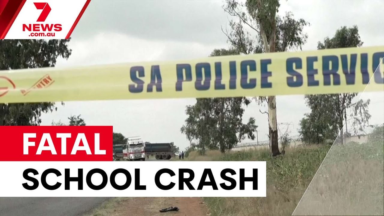 Thirteen school-children killed in Johannesburg bus crash | 7NEWS