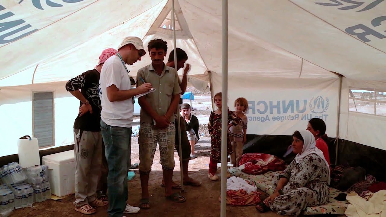 Iraqis seek shelter at border camp