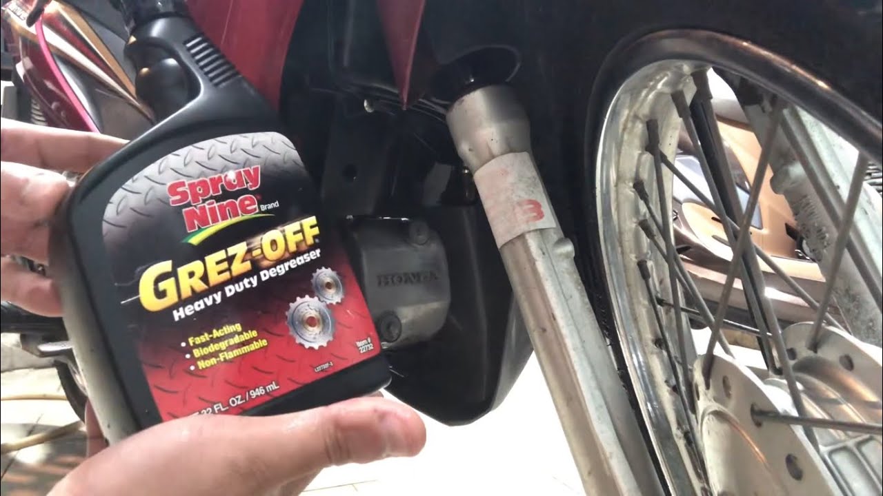 How I wash the engine surface with Spray Nine Grez-Off Heavy Duty Degreaser