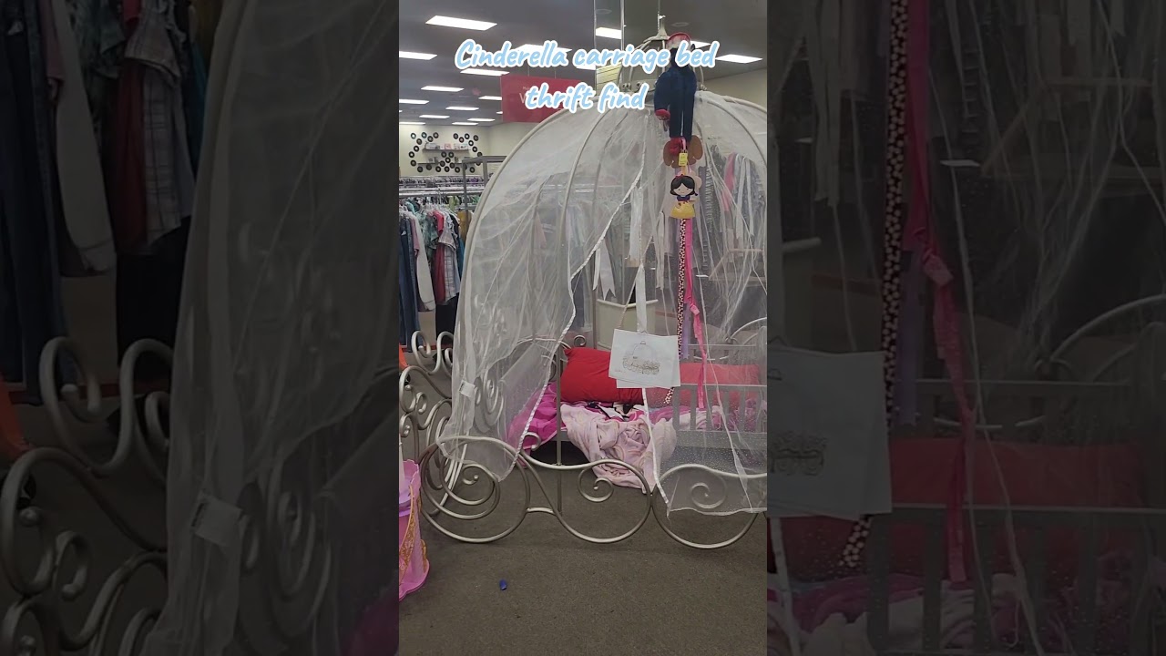 Cinderella carriage bed thrift find 🎃🥿#ytshorts #thrifting #thriftfinds #cinderella #disney #shop