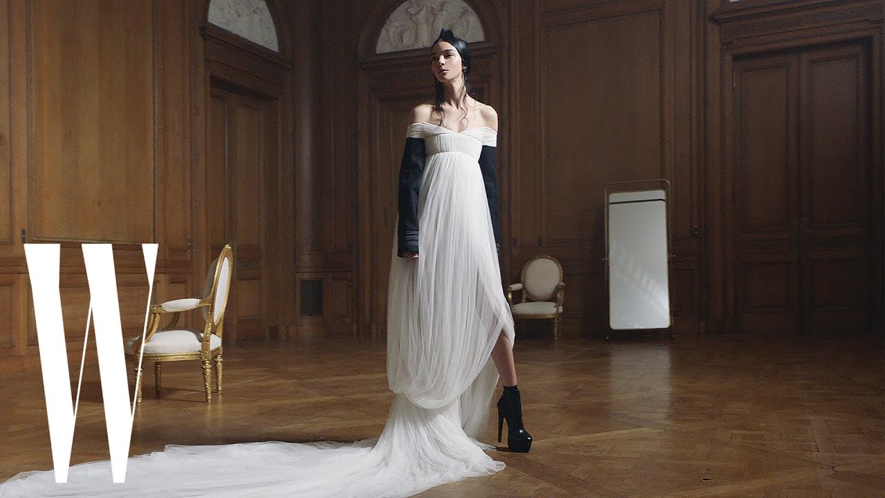 Vera Wang Shows Her Love for Paris and French Fashion with Her Fall/Winter Collection | W Magazine