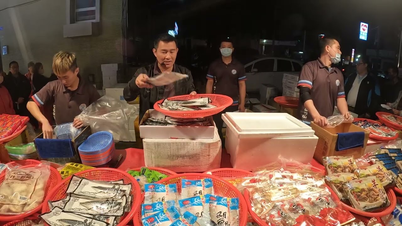 09  肉質鮮嫩整片無刺石狗公魚片，一次多片，比外面餐廳一片就好幾百划算太多了~ #嘉義趙又廷 #全晟海產 #週二社頭夜市 #海鮮拍賣 #海鮮叫賣