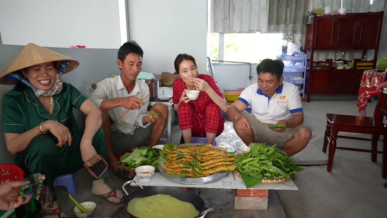 |1404| RA RUỘNG XAY CỔ HỦ DỪA  ĐỔ BÁNH XÈO ĂN VỚI RAU RỪNG CHUẨN MIỀN TÂY.