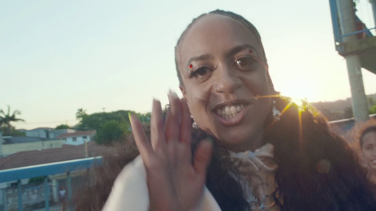 Laylah Arruda - Sound de Vila (Official Video)