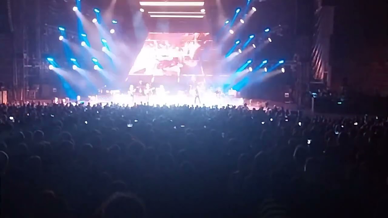 Lambrusco & popcorn – Ligabue (Arena di Verona, Dedicato a noi indoor tour)